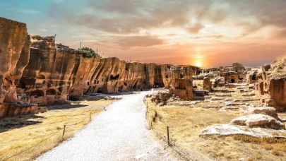 Mardin'in Gizli Hazineleri: Görmeniz Gereken Yerler 2026