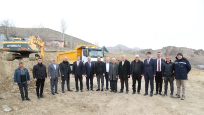 Oltu’da Yeni Öğretmenevi İçin İlk Kazma Vuruldu