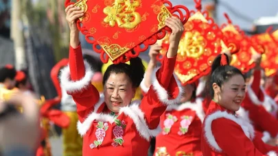 Çin Yeni Yılı'nda Mutluluğun ve Refahın Dileği