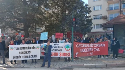 Tüm Emeklilerin Sendikası'ndan 'Geçinemiyoruz' eylemi