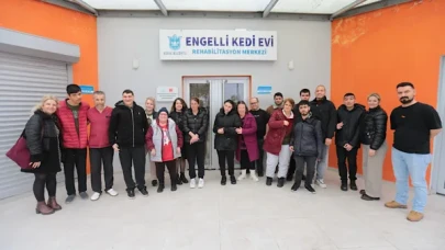 Öğrencilerden Anlamlı Ziyaret: Engelli Kedi Evi ve Rehabilitasyon Merkezi'ni Keşfettiler