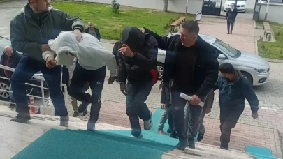 Konya'da uyuşturucu madde taşıyan 3 şüpheliden 2'si tutuklandı, 17 yaşındaki serbest kaldı!