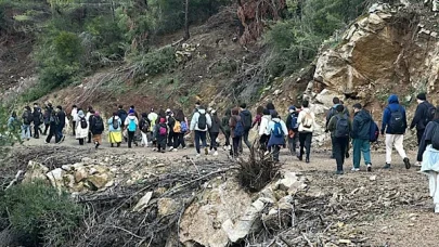 Gençler İzmir’in Buca Kaynaklar Bölgesi'nde Doğa Yürüyüşü Düzenledi!