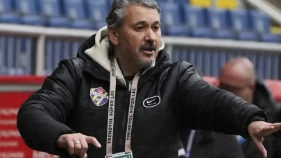 Eyüpspor Başakşehir’e 2-1 kaybetti, Teknik Direktör Gerin: 'Rakibimiz değil' dedi.