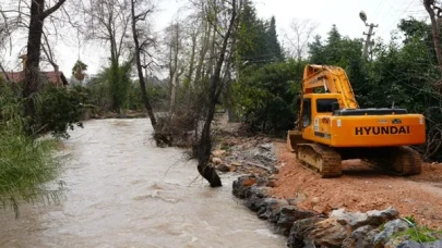 Alanya Belediyesi, Sel Sonrası Temizlik ve Onarım Çalışmalarına Devam Ediyor