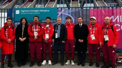 Bakan Osman Aşkın Bak, İtalya'da milli sporcuları ziyaret etti