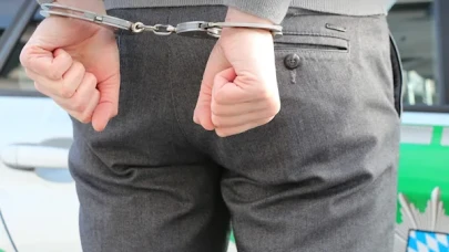 İstanbul'da Sahte İkamet Belgesi Düzenleyen Çeteye Operasyon: 48 Şüpheli Gözaltında!