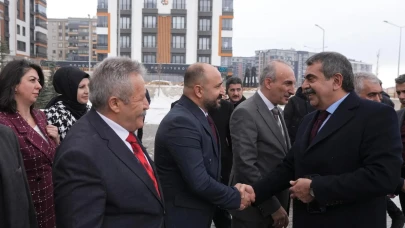 Milli Eğitim Bakanı Yusuf Tekin’den Hz. İmam Hüseyin Cemevi’ne Ziyaret