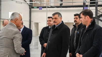Erzurum Valisi Mustafa Çiftçi Oltu’daki Yeni Fabrikada İncelemelerde Bulundu