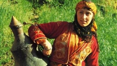 Rize’de Kadınların Geleneksel Kıyafeti Nasıldır? Karadeniz’in Renkli Kültürel Mirası