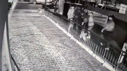 Küçükçekmece'de polis memuruna otomobil çarptı, gasp ve kavga sonrası 3 şüpheli gözaltında!