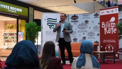 Recep Tayyip Erdoğan Üniversitesi’nde Yapay Zekâ Bilim Kafede Ele Alındı