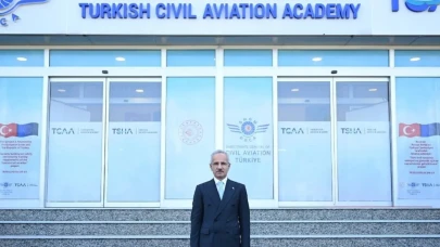 Abdulkadir Uraloğlu: Ülkemizdeki Yolcu ve Kargo Uçağı Sayısı 800'e Yükseldi!