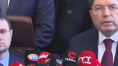 Adalet Bakanlığı'nda devir teslim töreni gerçekleştirildi