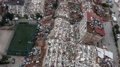 Asrın felaketinin 3'üncü yıl dönümünde deprem yalanları