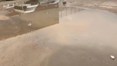 Bandırmaspor Taraftarının Stad Çilesi: Yağmur Altında Maç ve Taraftarların Çamur İçinde Stada Giriş Mücadelesi