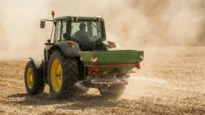 Çiftçiye Ramazan Ayı Öncesi Makine, Tohum ve Gübre Desteği! - Jet Haber