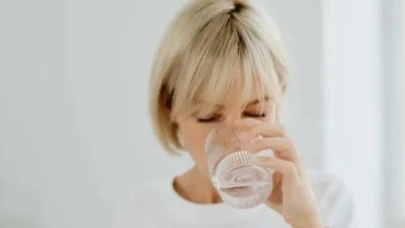 Çok Su İçmek Sağlıklı Mı? Uzman İsimden Korkutan Su Zehirlenmesi Uyarısı