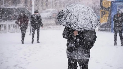 Hava şartları zorlaşıyor! Meteoroloji'den kuvvetli yağış ve fırtına uyarısı