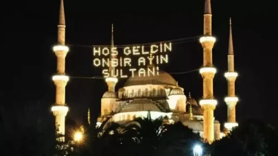 Ramazan'da Fetih Suresi Okumanın Önemi ve İlk Geceye Dair Hadisler