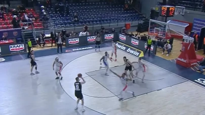 TBF'den Beşiktaş maçında Yunan taraftarların açtığı çirkin pankarta kınama