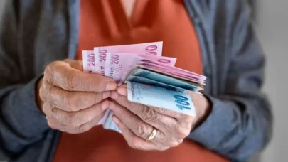 Ramazan Öncesinde Yaşlılar ve Engellilere Ekstra Yardımlar Hesaplara Aktarıldı! - Jet Haber