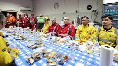 Rize’de sıradışı ziyaret! Bakan Işıkhan, yerin 320 metre altında maden işçileriyle sahur yaptı