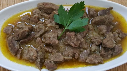 Dana Etinde Lezzet Zirvesi: Rize Usulü Kavurma Nasıl Yapılır?