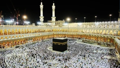Hac Tarihleri Belirlendi: 2026 İlk Hac Kafilesi Yola Çıkıyor!