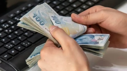 Emeklilere En Cazip Promosyonu Sunan Özel Banka Belirtildi!