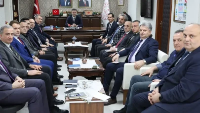 Rize'de Millî Eğitim Müdürlüğü, Hafta Başında Değerlendirme Toplantısı Düzenledi