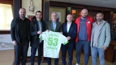 Rize Veteranlar Grubu'ndan Başkan Rahmi Metin'e Anlamlı ve Kalıcı Ziyaret Gerçekleşti