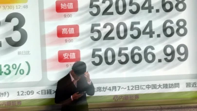 Uzak Doğu Sanayisi Tehlikede: Ekonomik Kriz Alarm Veriyor!