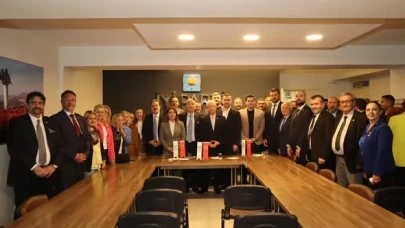 Milletvekili Yaldır İzmir’de; Teşkilat buluşması gerçekleşti