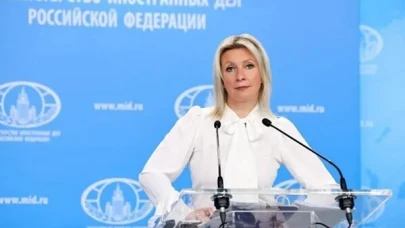 Zakharova: Neo-Nazi Yönetim, Rus Sivil Hedeflere Yönelik Terör Eylemlerine Devam Ediyor