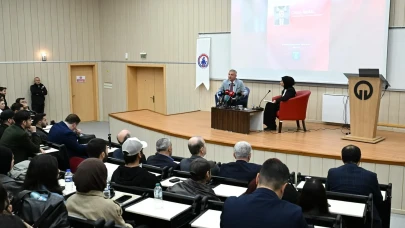 Karadeniz Teknik Üniversitesi'nde Kariyer Günleri, öğrencilerle önemli isimleri buluşturdu