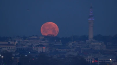 Adı Pembe kendi dev: Pembe ay nedir, burçları nasıl etkileyecek?