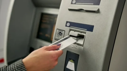 ATM'lerde Nakit Çekiminde Temassız Uygulama Dönemi Başladı!