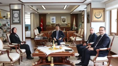 Rize Valiliği'nde Kamu Hizmetleri ve Yatırımlar Üzerine Haftalık Değerlendirme Toplantısı Gerçekleşti