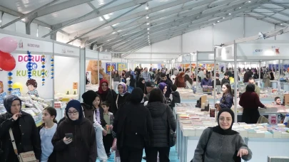 Rize'de 3. Kitap Fuarı, Kitapseverleri Coşkuyla Kucaklıyor!