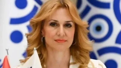 İpek Özkal Sayan Kimdir?