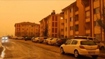 Çöl Tozu Alarmı! Meteoroloji 31 İli Sarı Kod ile Uyardı: Yağışlar Çamur Şeklinde Geliyor