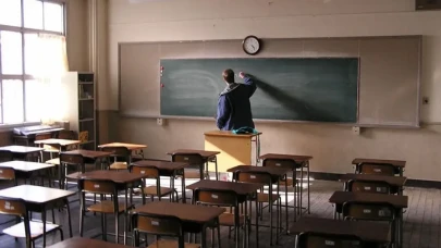 Pazartesi günü okullar tatil mi? İstanbul, Ankara, İzmir, Kahramanmaraş'ta 20 Nisan pazartesi okul var mı?