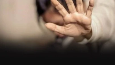 11 yaşındaki kızının müstehcen görüntülerini paylaşan anne gözaltına alındı!