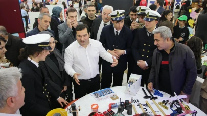Ardeşen'de Eğitime Dair Şenlik: Öğrenci Projeleri ve Yerel Lezzetler İlgi Gördü!