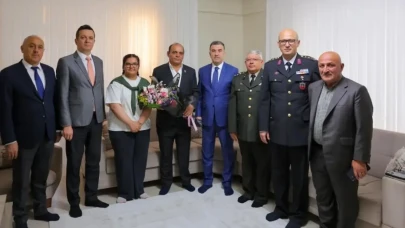 Bayburt'ta şehit ailesi ve gaziye bayram ziyareti