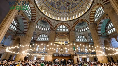 Cuma Hutbesinde Vurgulanan Temalar: Birlikte Olmanın Getirdiği Rahmet