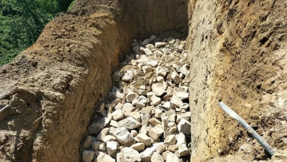 Güneysu Belediyesi Mahallelerde Altyapı ve Üstyapı Çalışmalarını Sürdürüyor