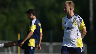 Dirk Kuyt, Fenerbahçe ile anlaştı; İlk açıklamalarında heyecanını dile getirdi!