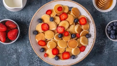 Lezzet Dolu Her Bite: Yumuşacık Mini Pankek Tarifiyle Kahvaltılarınızı Şenlendirin!